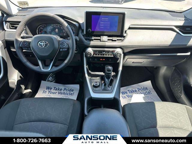 2025 Toyota RAV4 Hybrid XLE