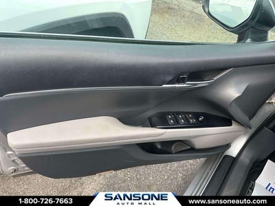 2019 Toyota Camry Hybrid LE