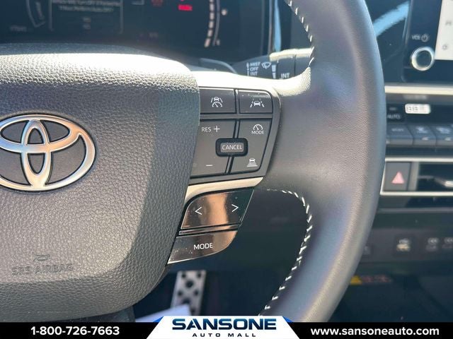 2025 Toyota Camry SE