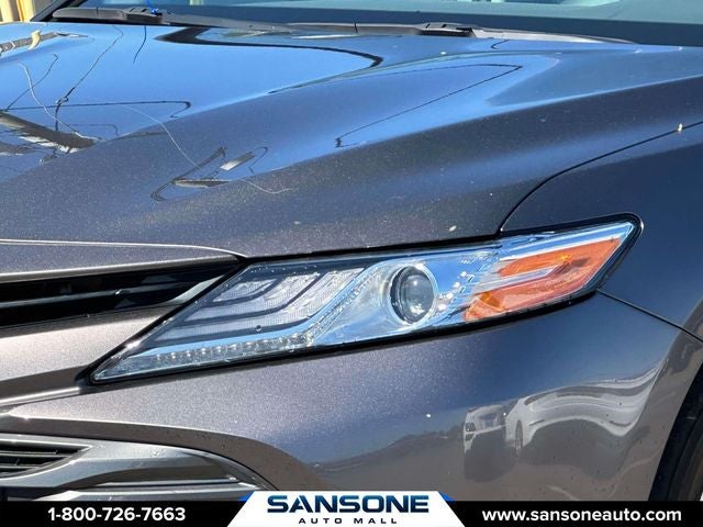 2020 Toyota Camry Hybrid XLE