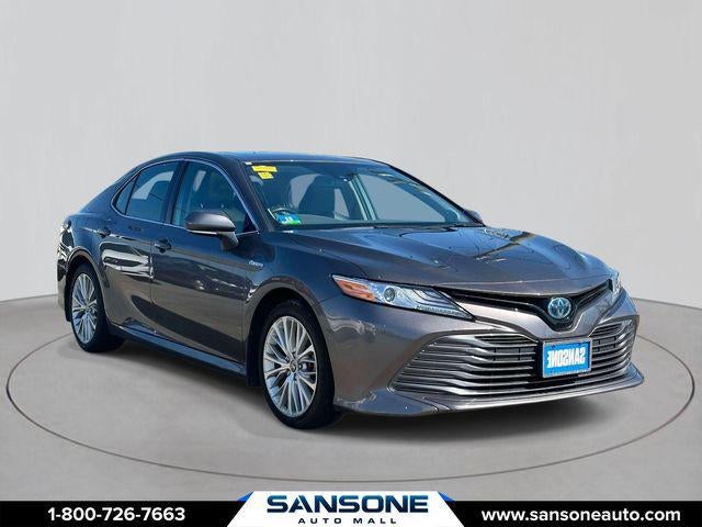 2020 Toyota Camry Hybrid XLE
