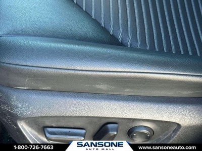 2022 Toyota Camry Hybrid SE