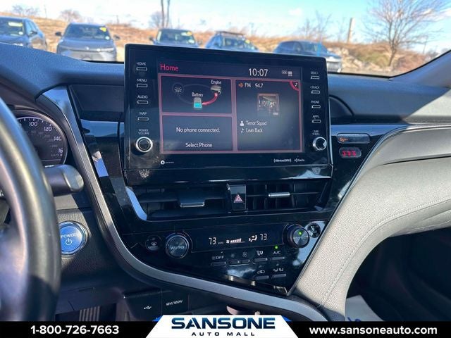 2022 Toyota Camry Hybrid SE