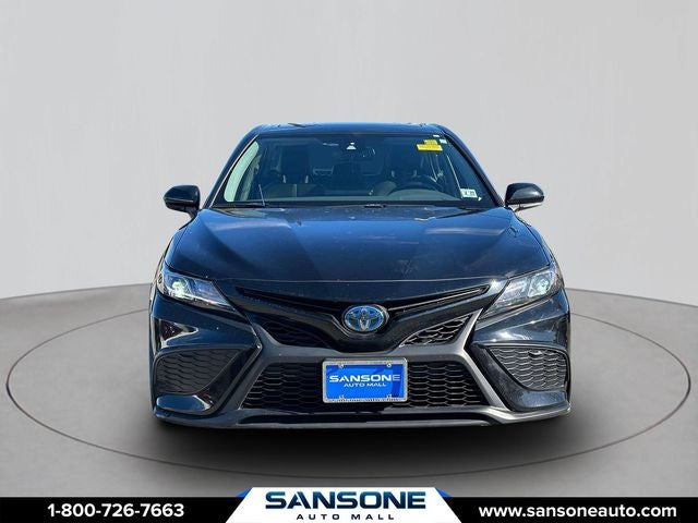2022 Toyota Camry Hybrid SE