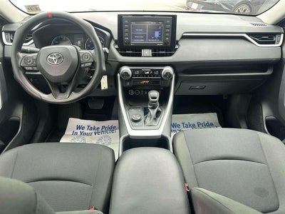 2022 Toyota RAV4 Hybrid LE