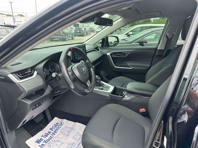 2022 Toyota RAV4 Hybrid LE