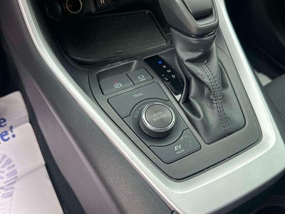 2022 Toyota RAV4 Hybrid LE