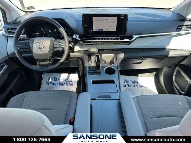 2025 Toyota Sienna LE 8 Passenger