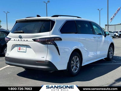 2025 Toyota Sienna LE 8 Passenger