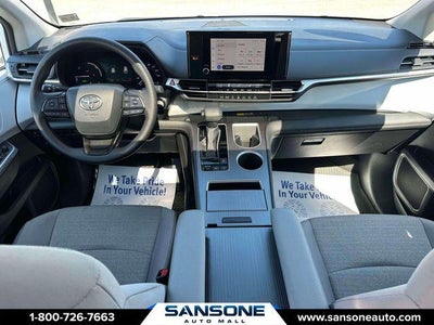2025 Toyota Sienna LE 8 Passenger