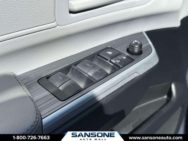 2025 Toyota Sienna LE 8 Passenger