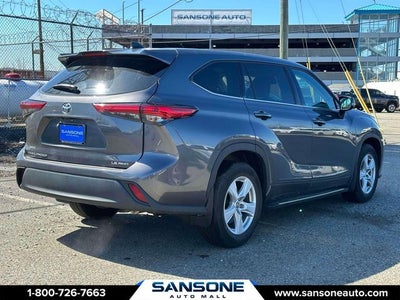 2022 Toyota Highlander LE