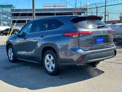 2022 Toyota Highlander LE