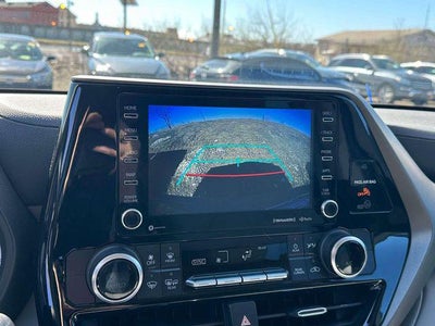 2022 Toyota Highlander LE