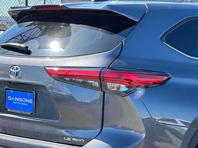 2022 Toyota Highlander LE