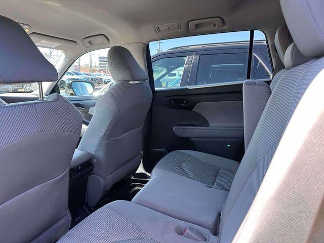 2022 Toyota Highlander LE