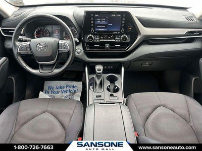 2022 Toyota Highlander LE