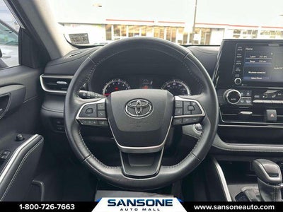 2022 Toyota Highlander LE
