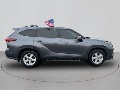 2022 Toyota Highlander LE