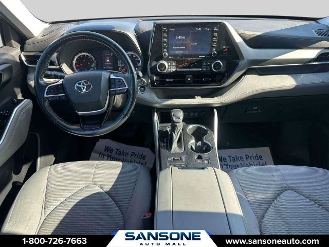 2022 Toyota Highlander LE