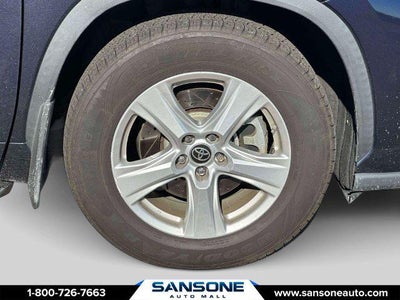 2022 Toyota Highlander LE