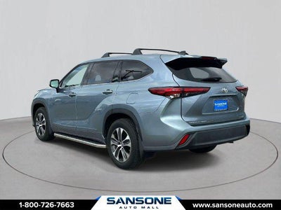 2022 Toyota Highlander LE