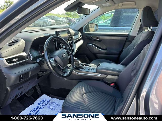 2022 Toyota Highlander LE