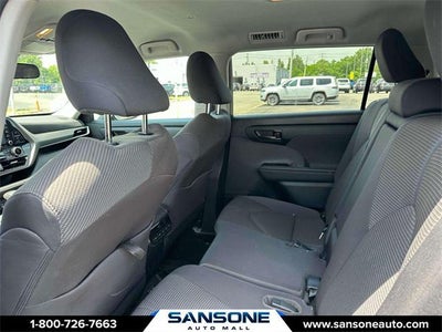 2022 Toyota Highlander LE