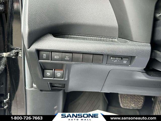 2022 Toyota Sienna XSE 7 Passenger