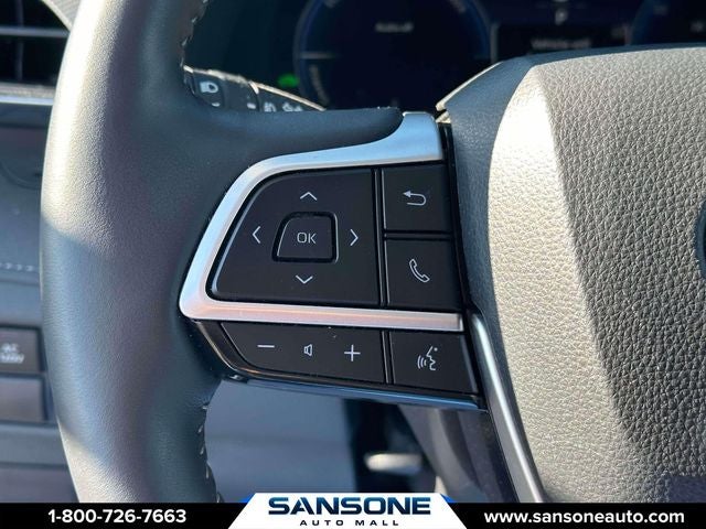 2025 Toyota Highlander Hybrid Platinum