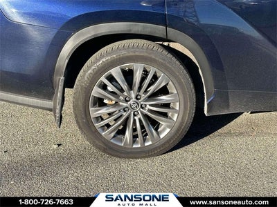 2025 Toyota Highlander Hybrid Platinum