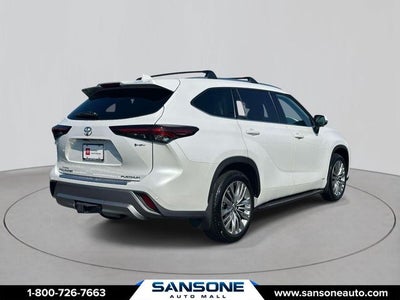 2026 Toyota Highlander Hybrid Platinum