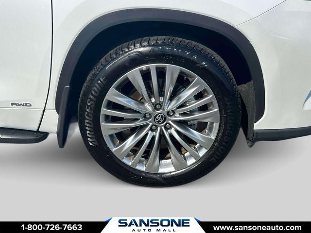 2026 Toyota Highlander Hybrid Platinum