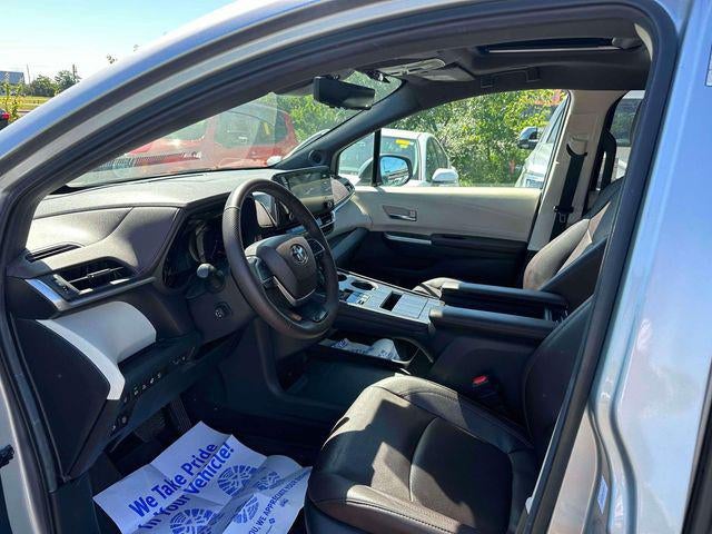 2024 Toyota Sienna Platinum 7 Passenger