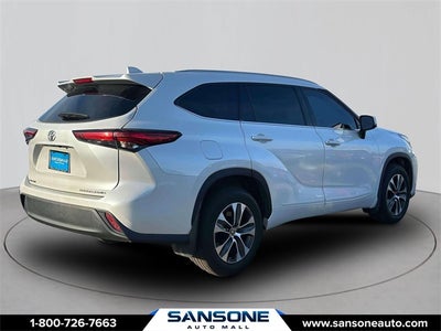 2022 Toyota Highlander XLE