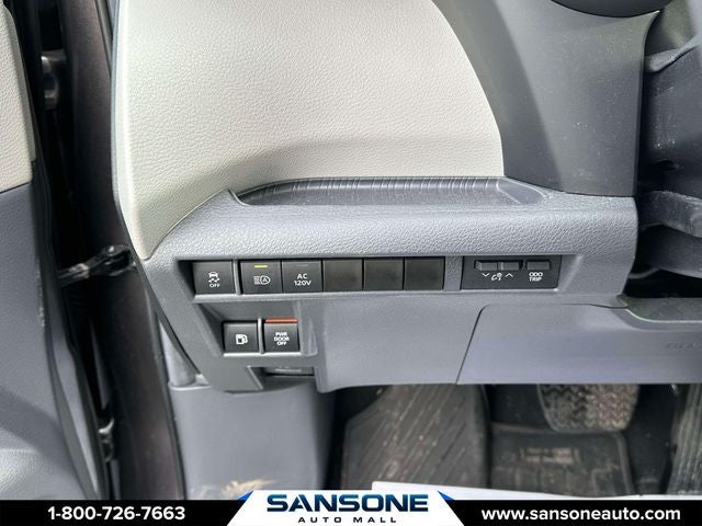 2024 Toyota Sienna XLE