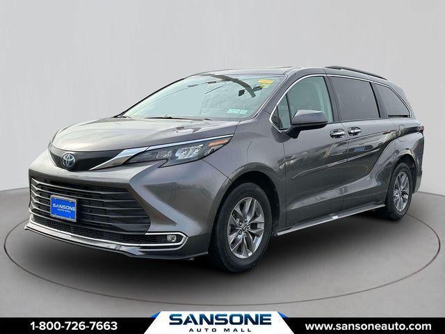 2024 Toyota Sienna XLE 8 Passenger