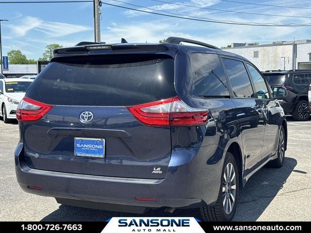 2020 Toyota Sienna LE 7 Passenger
