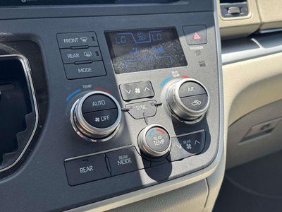 2020 Toyota Sienna LE 7 Passenger