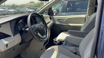 2020 Toyota Sienna LE 7 Passenger