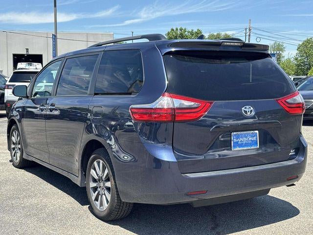 2020 Toyota Sienna LE 7 Passenger