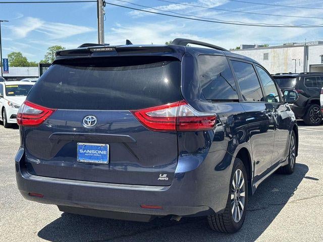 2020 Toyota Sienna LE 7 Passenger