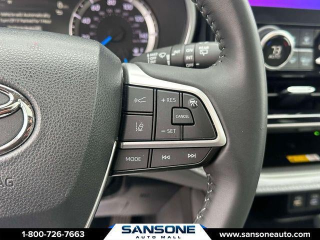 2024 Toyota Highlander Hybrid XLE