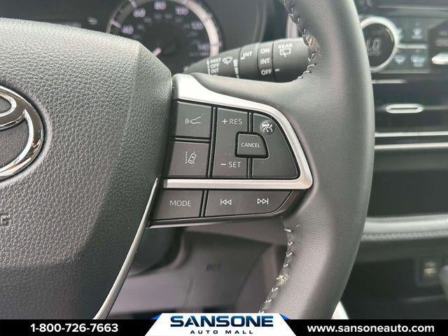 2025 Toyota Highlander LE