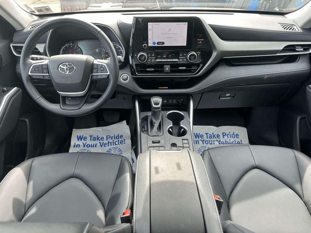 2025 Toyota Highlander XLE