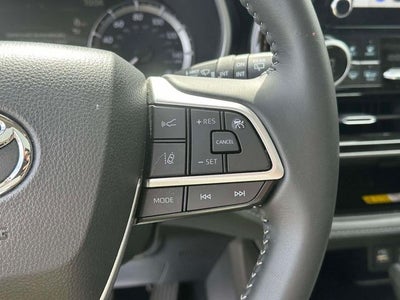 2025 Toyota Highlander XLE