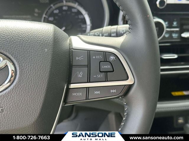 2025 Toyota Highlander XLE