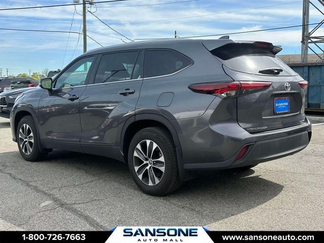 2025 Toyota Highlander XLE