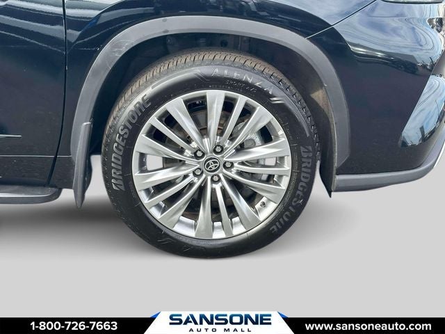 2025 Toyota Highlander Platinum
