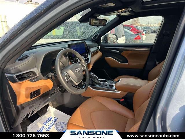 2024 Toyota Highlander LE